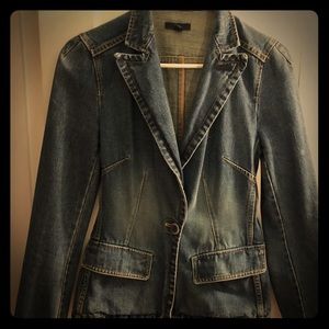 Women’s denim GAP fitted Jean jacket